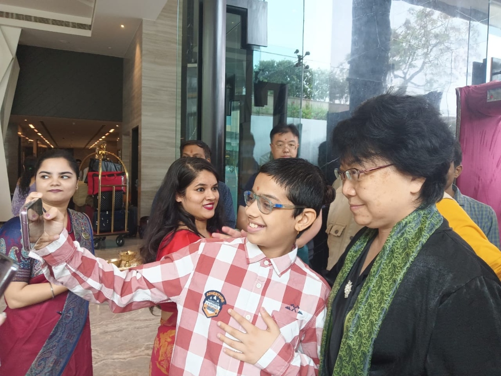 Hon'ble Education Minister / High Dignitary of China