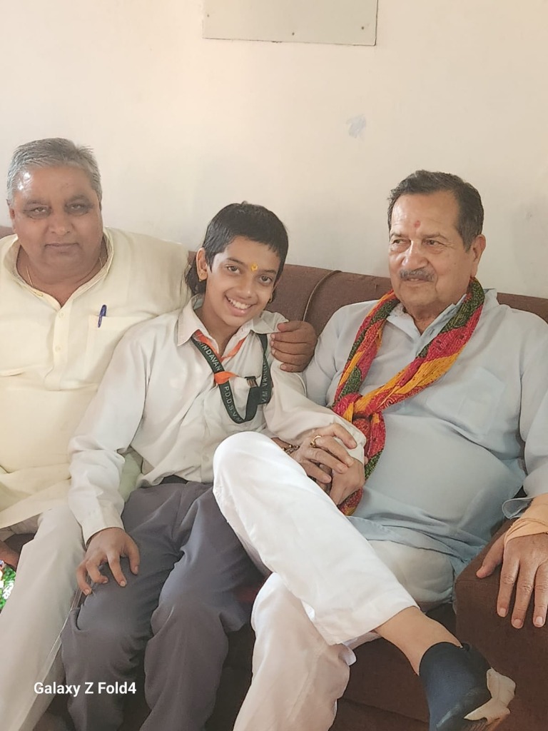 राष्ट्रीय स्वयंसेवक संघ के अखिल भारतीय कार्यकारिणी सदस्य आदरणीय इन्द्रेश कुमार जी (Hon'ble Indresh Kumar Ji)