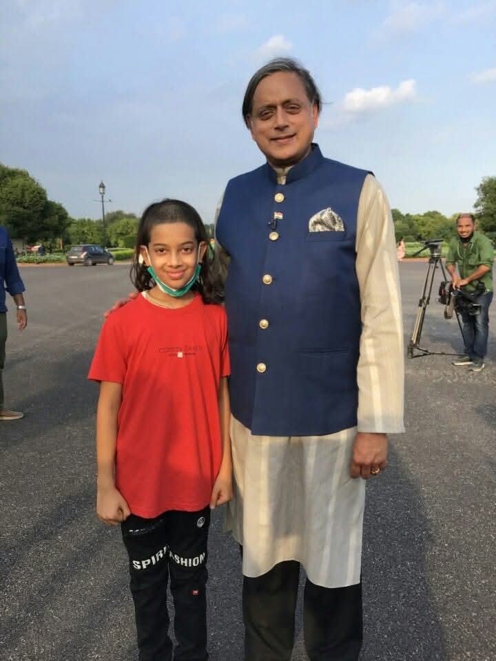 Shri Shashi Tharoor Ji (श्री शशि थरूर जी)